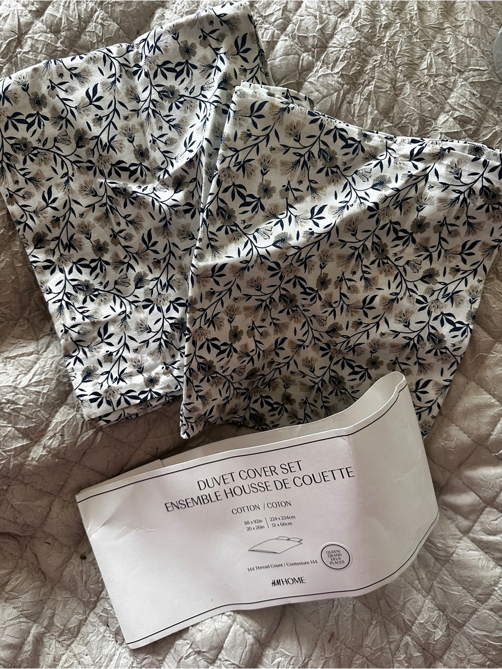 2 brand new pillow cases h&m